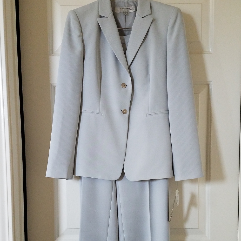 Tahari Petite 2Pc Set